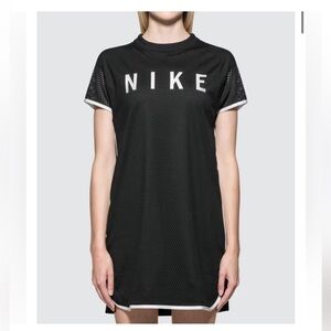 Nike Women's Black and White Mesh Sportswear Mini Dress. Soft Lining. White Trim